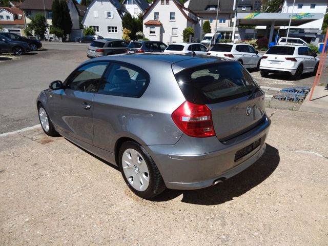 Fahrzeugabbildung BMW 118d/1.Hand/Xenon/SitzH/PDC/Voll BMW Service/