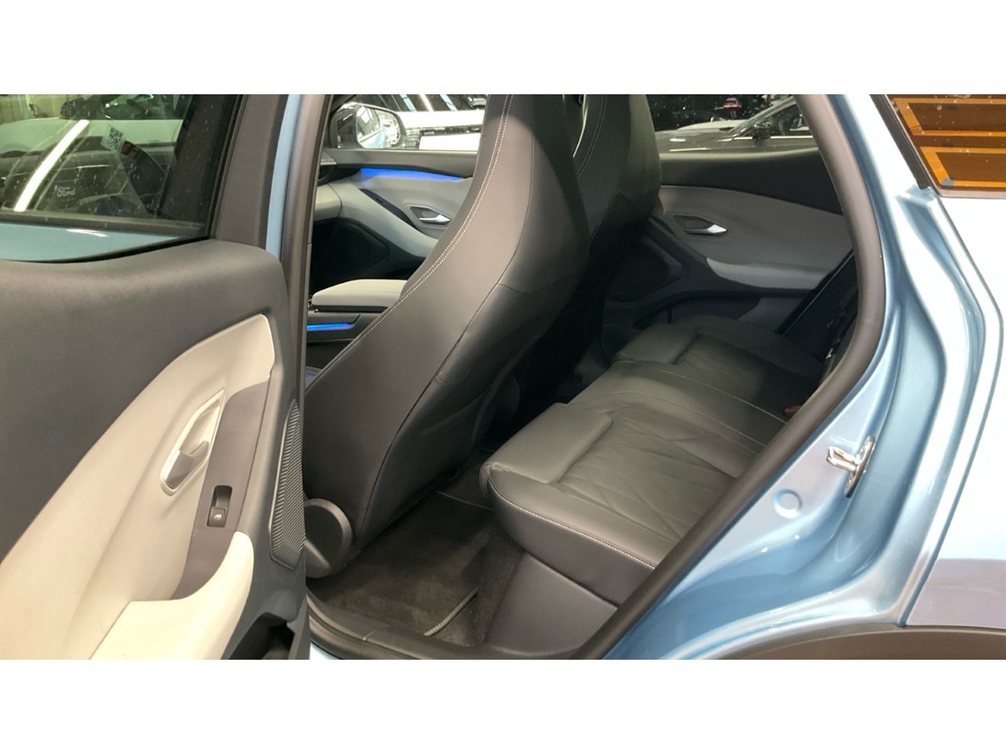 Fahrzeugabbildung Ford Explorer Premium AWD HUD Panorama Navi