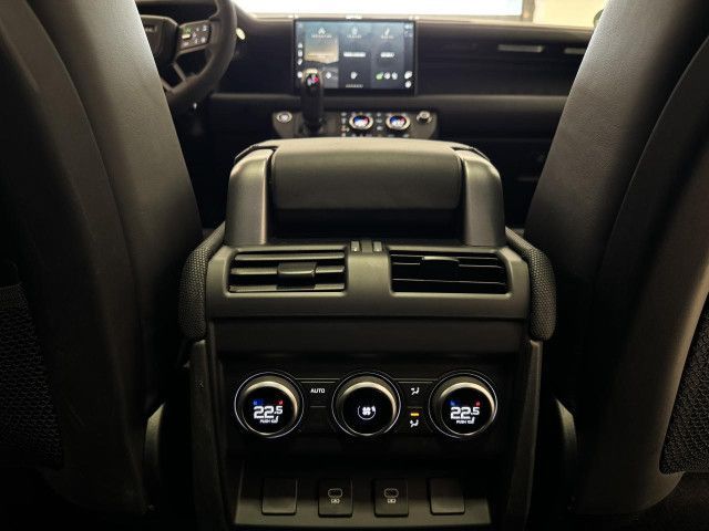 Land Rover Defender 110 P525 V8 Carpathian Edition AHK HUD foto 17