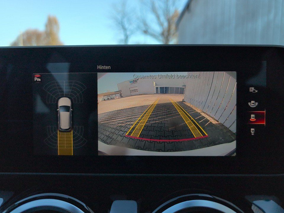 Fahrzeugabbildung Mercedes-Benz B 220 PROGRESSIVE 4MATIC AT GARANTIE AHK+NAV+LED