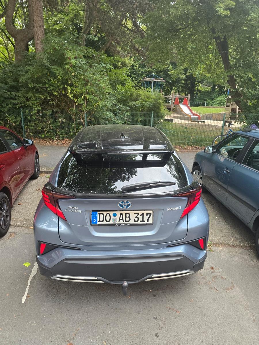 Toyota C-HR 2.0-l Hybrid Team D. *LED*CAM*SHZ*ACC*PDC