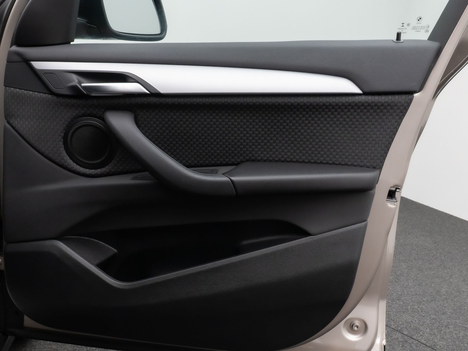 Fahrzeugabbildung BMW X1 xD25e  DAB Navi Lordos Geschwindigkeitsreg