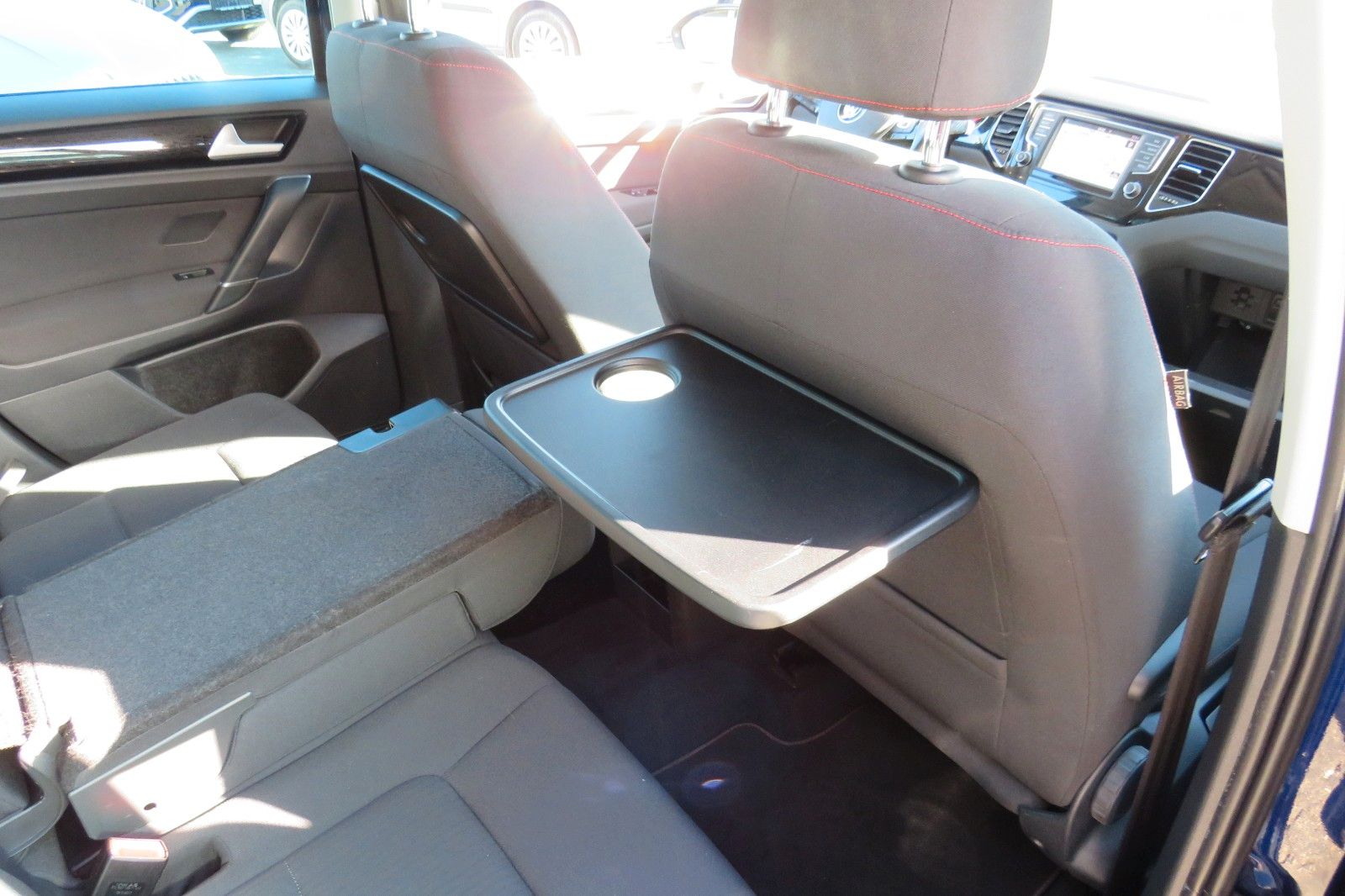 Fahrzeugabbildung Volkswagen Golf Sportsvan DSG SOUND SITZH. PDC ACC AHK