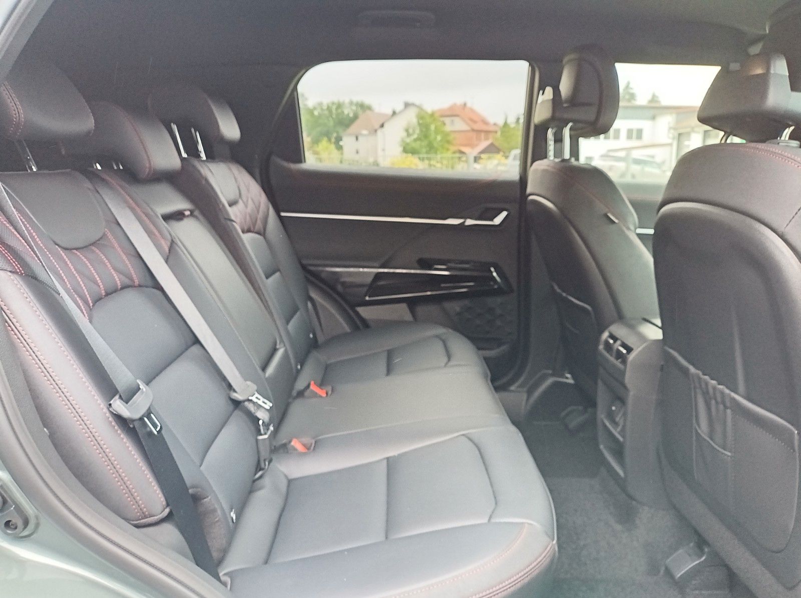 Fahrzeugabbildung KGM ACTYON+CORE+20ZOLL+SH VO+HI+AMBIENTE+KAMERA+++++