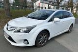 Toyota Avensis Combi 2,2-l-D-4D Automatik Comfort C... - Toyota Avensis Comfort mit Diesel-Antrieb