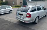 Skoda octavia 1,4 Tsi-122ps-gepflegt-viele... - Skoda Octavia aus 2012 mit Benzin-Antrieb: Kombi, 1.4