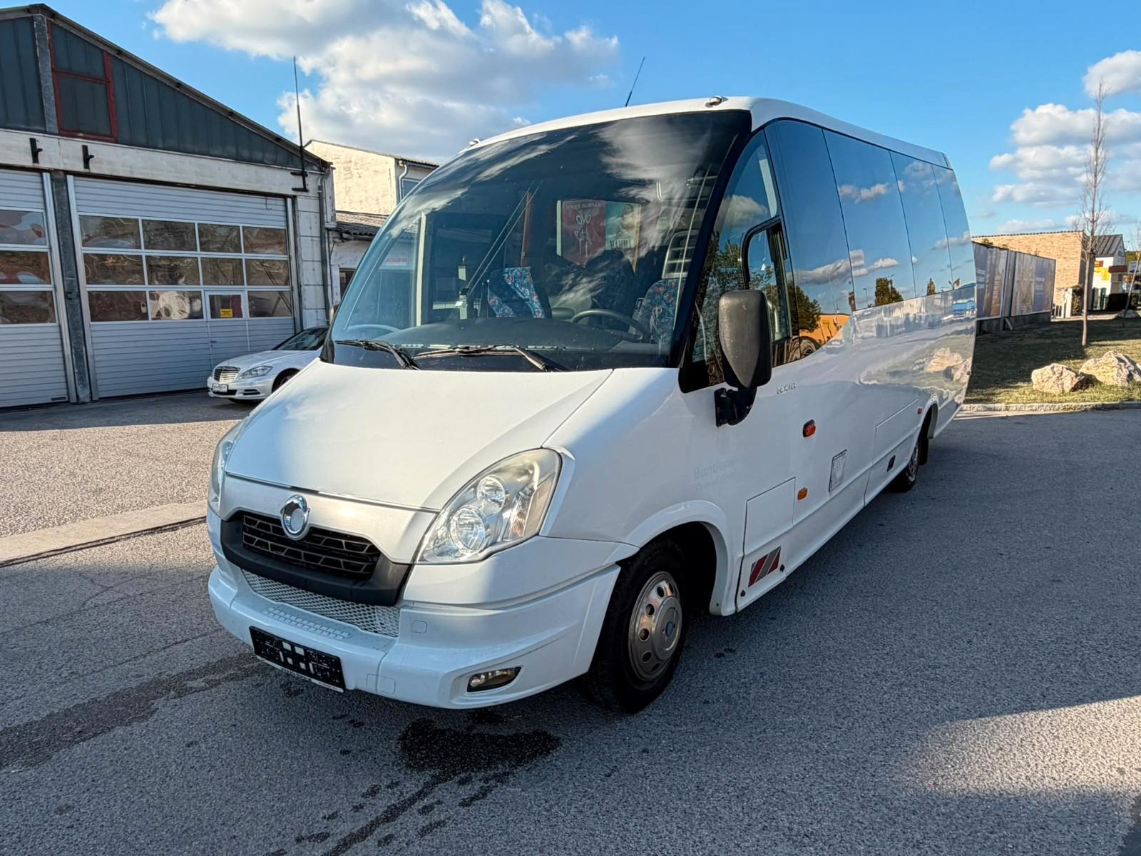 Iveco IVECO IRISBUS WING 70C17 | 22+1+1 SITZE | TELMA