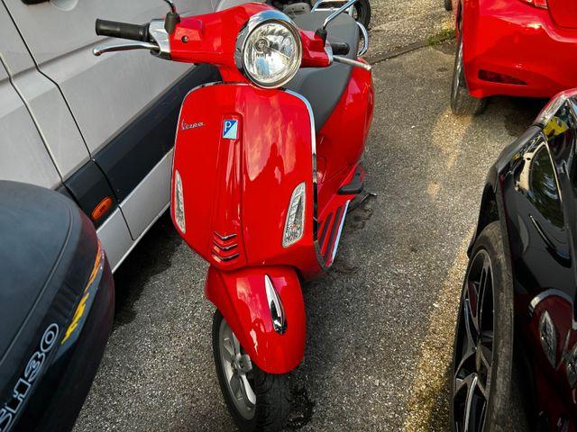 Vespa Primavera 125