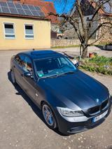 BMW 320d M-Paket matt schwarz foliert, Sportfahrwerk - : Schwarz, Limousine, Matt