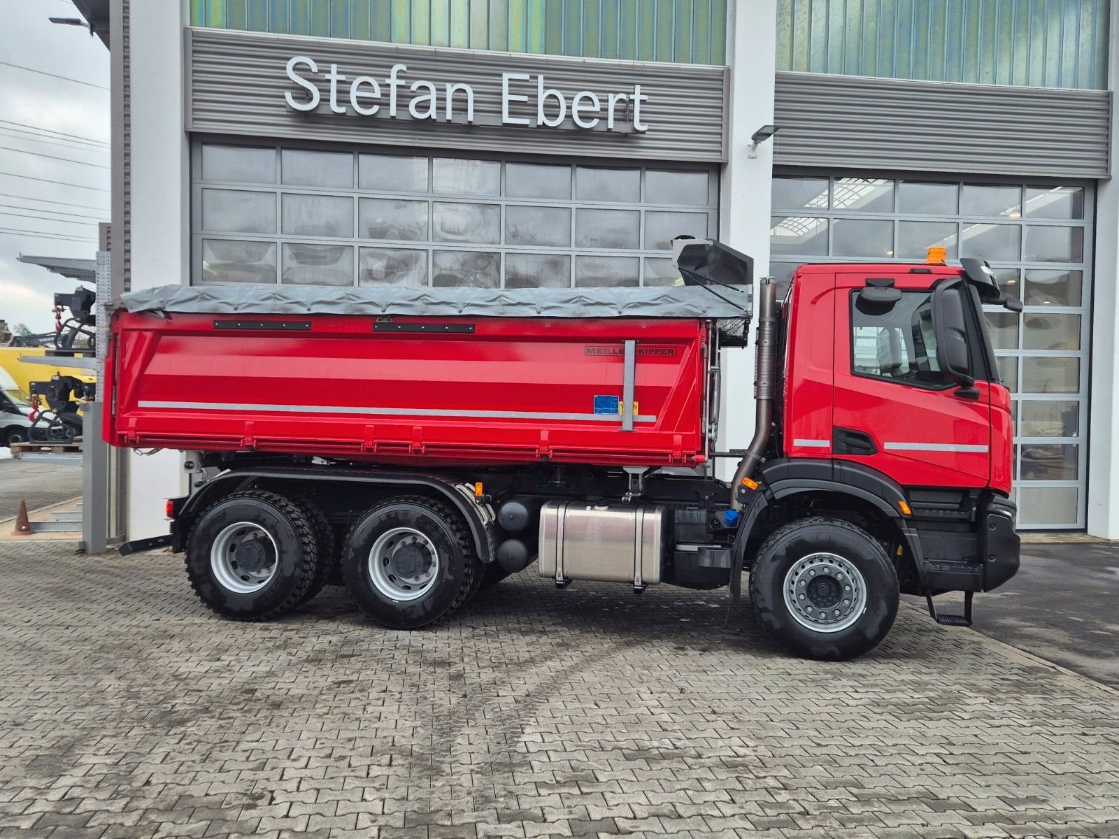 Fahrzeugabbildung Iveco AD300X50Z 6x4 Meiller-Kipper, Intarder Bordmatik