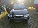 Mercedes-Benz Mercedes C230  2,5 V6 - Mercedes-Benz C 230 aus 2005