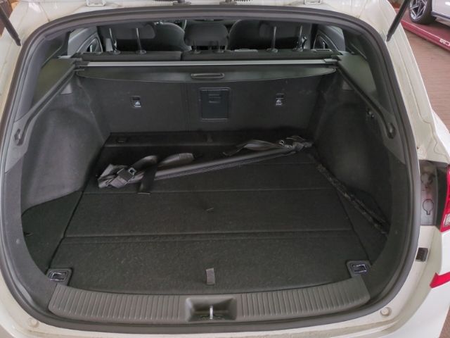 Fahrzeugabbildung Hyundai i30 FL Kombi (MY25) 1.5 T-GDI (140 PS) 48V 7-DCT