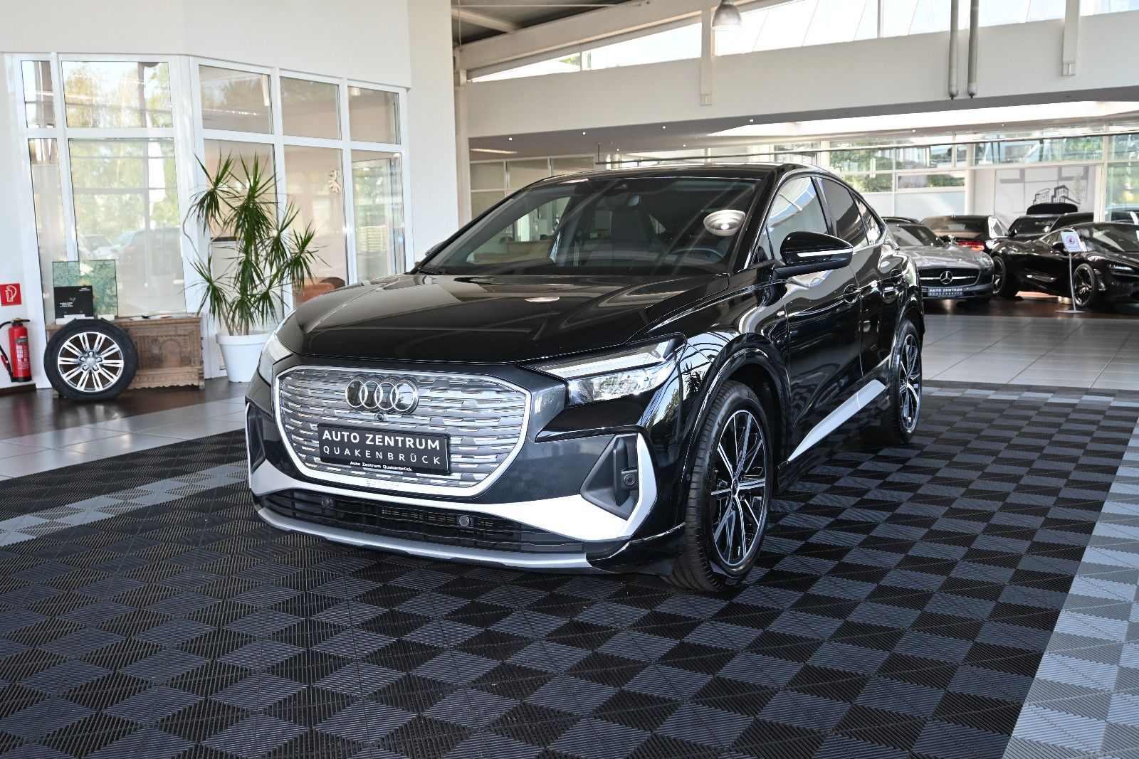 Audi Q4 e-tron SB 40 S-Line Pano LED WP Navi Cam 20" imagem 3