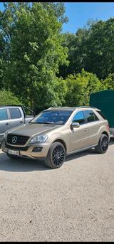 Mercedes-Benz Mercedes Ml450 Offroad - Pro Technik - Paket - aus 2009: Mercedes Ml