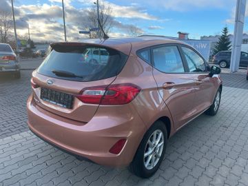 Fahrzeugabbildung Ford Fiesta Cool & Connect SHZ, PDC, Spurhalteass.