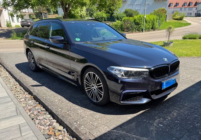 BMW 540i xDrive Touring A - M-Sport, H/K Soundsystem