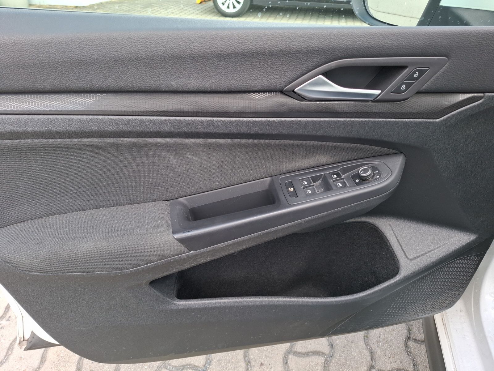 Fahrzeugabbildung Volkswagen Golf VIII GTD LEDplus Navi AID ACC PDC SH 19"