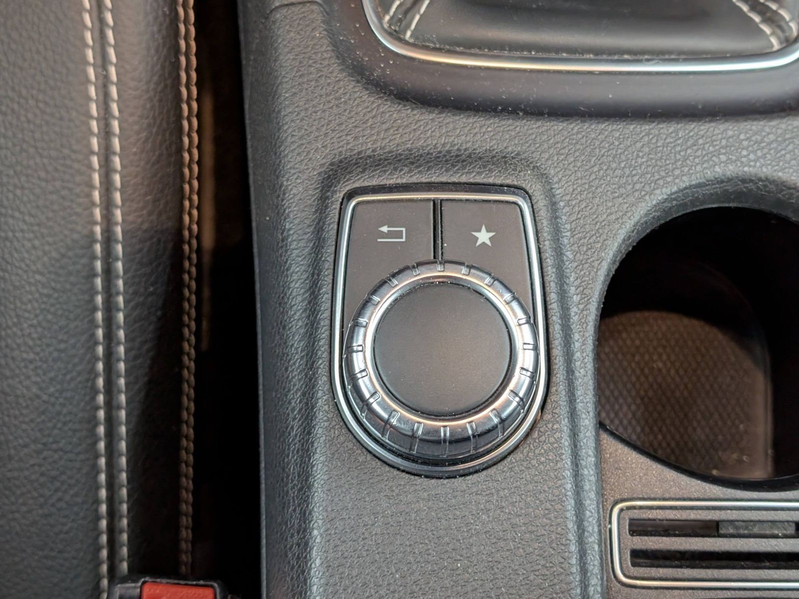 MERCEDES-BENZ A 180 1.6 Urban Navi LED Klima SHZ – Bild 19