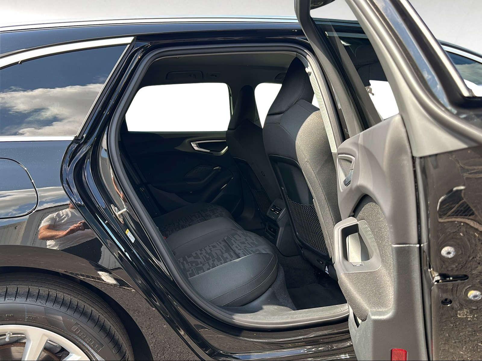 Audi A5 Avant TFSI S tronic Tech plus Kamera Sportsit