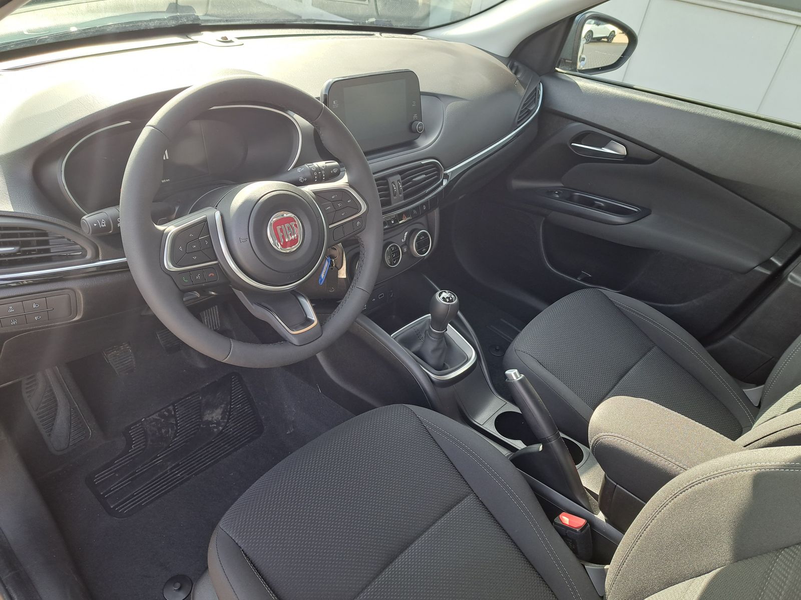 Fahrzeugabbildung Fiat Tipo Kombi 1.0 City Life KAMERA APPLE/Android