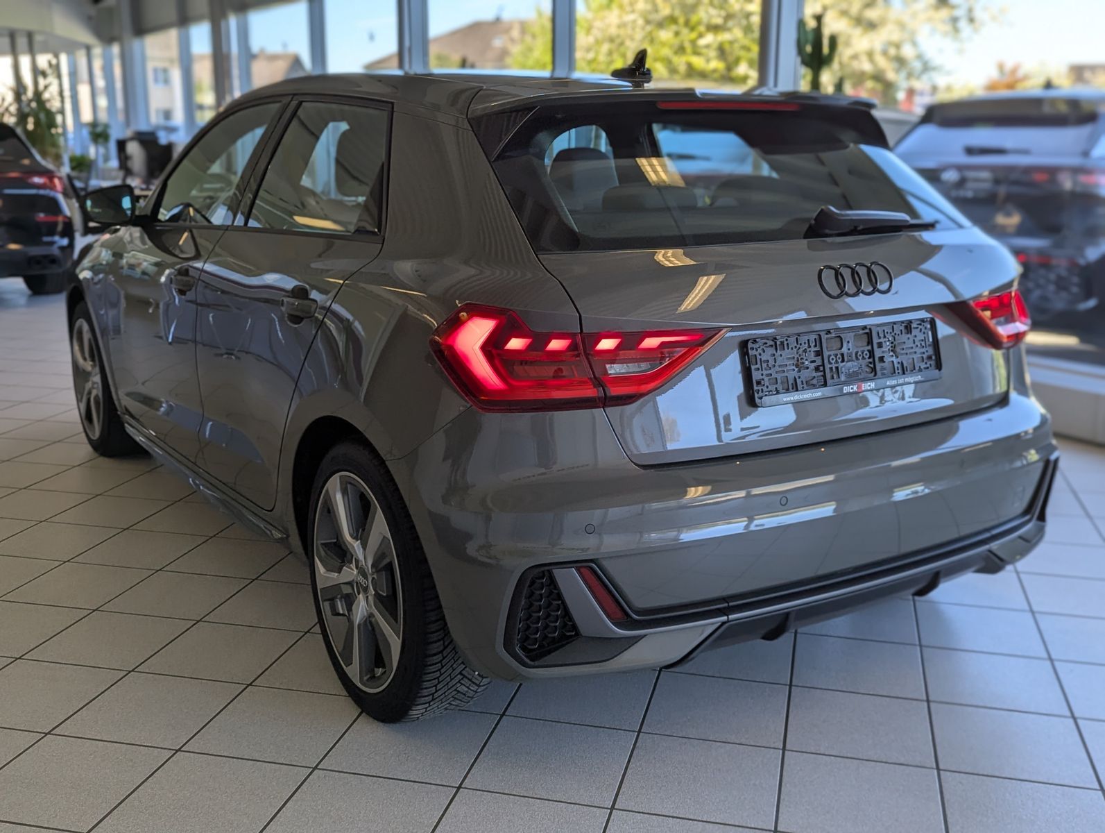 Fahrzeugabbildung Audi A1 Sportback 35 TFSI S-Line Virtual LED Sportsit