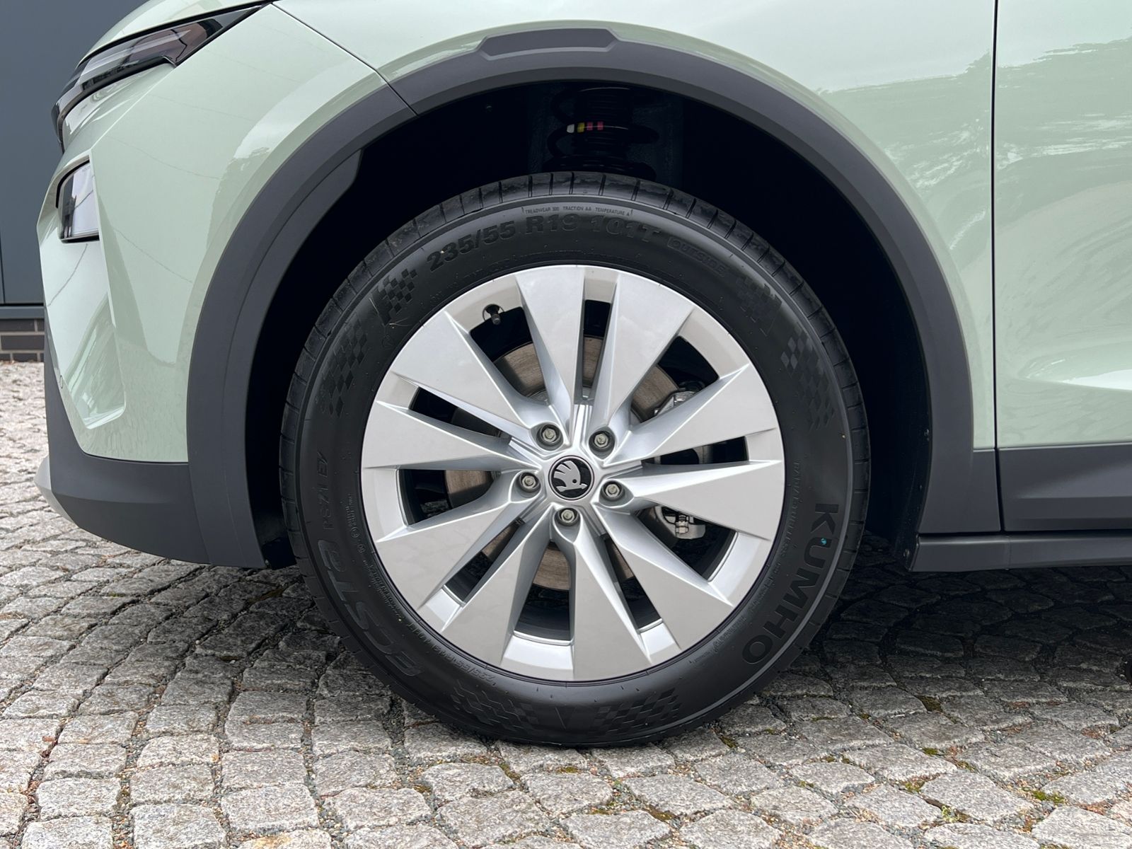 Fahrzeugabbildung SKODA Elroq 60 *AHK, Navi, KESSY*