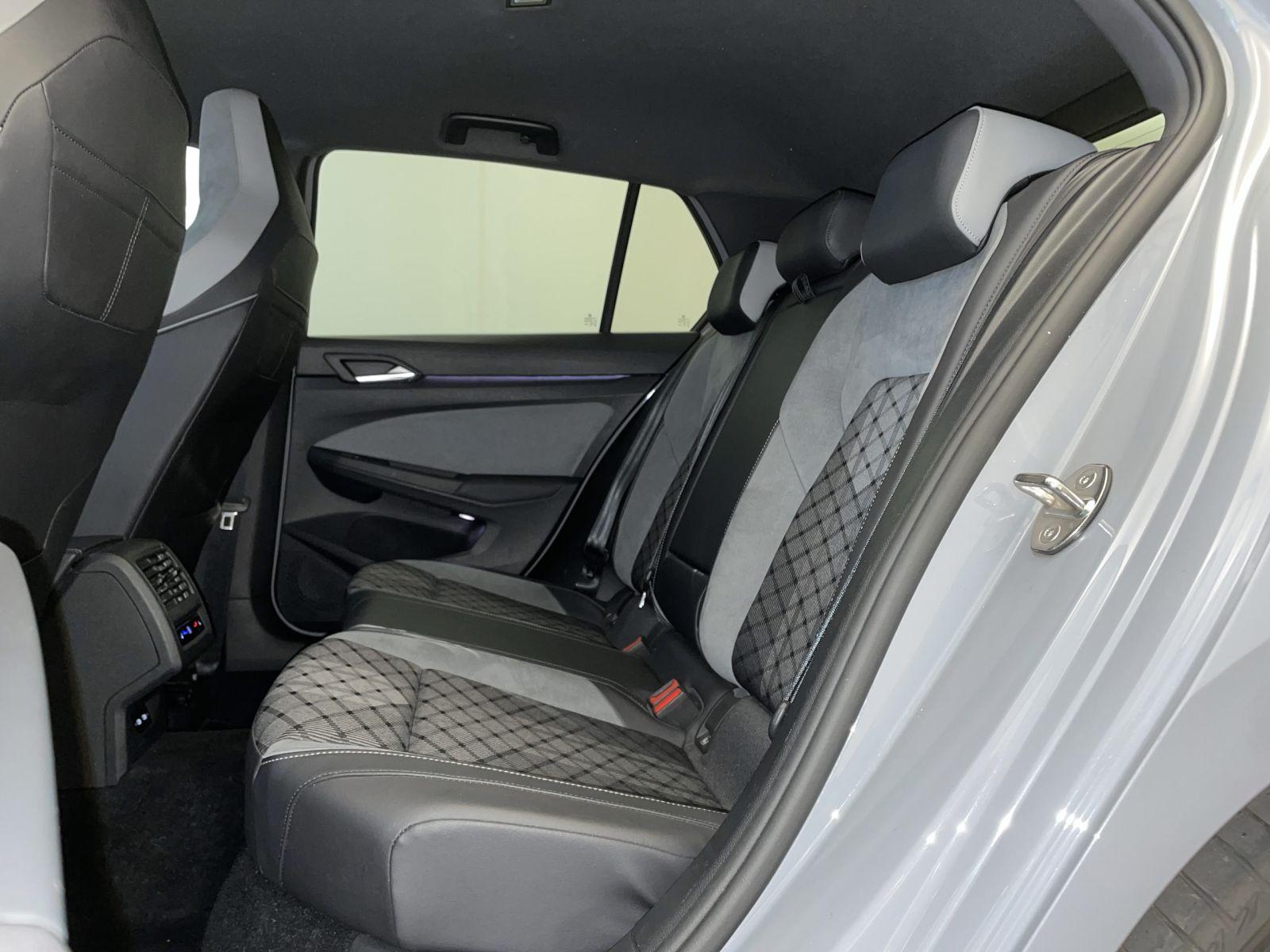 VOLKSWAGEN GOLF 1.5 ETSI 130CH R LINE