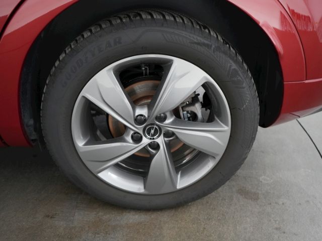 Grandland GSe 4X4 PHEV AT+NAVI+360 GRAD KAMERA+L