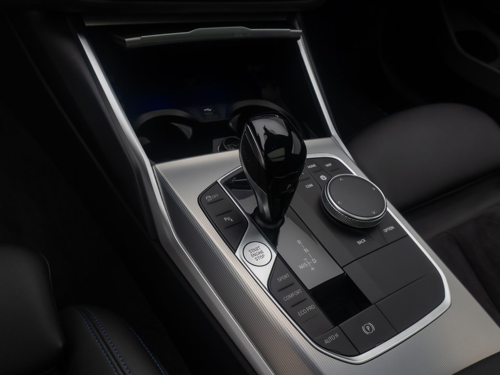 Fahrzeugabbildung BMW 320d M Sport Panorama DAB Laser HiFi Komfort