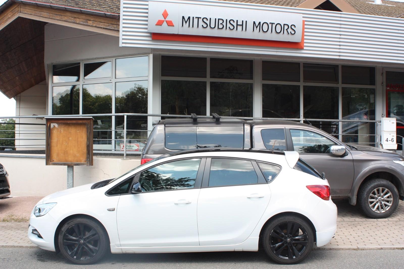 Opel Astra J Lim. 5-trg. Color Edition