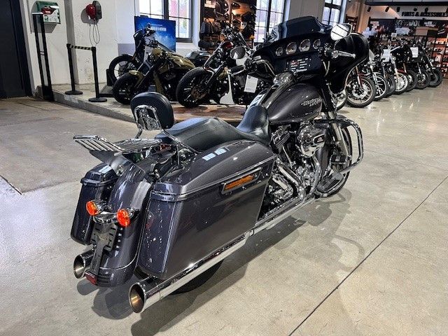 Fahrzeugabbildung Harley-Davidson FLHXS Street Glide 103 CUI