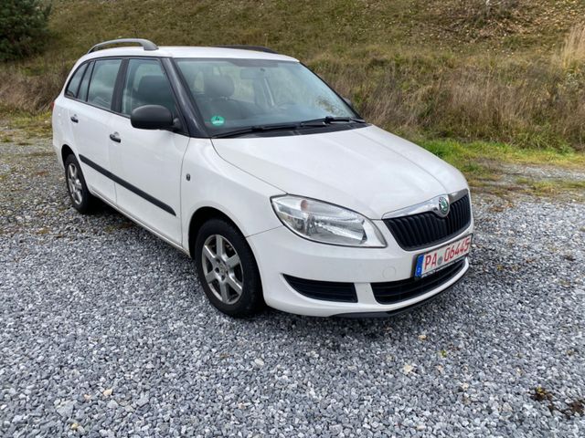 Skoda Fabia 1.2l TSI 63kW Ambiente Combi