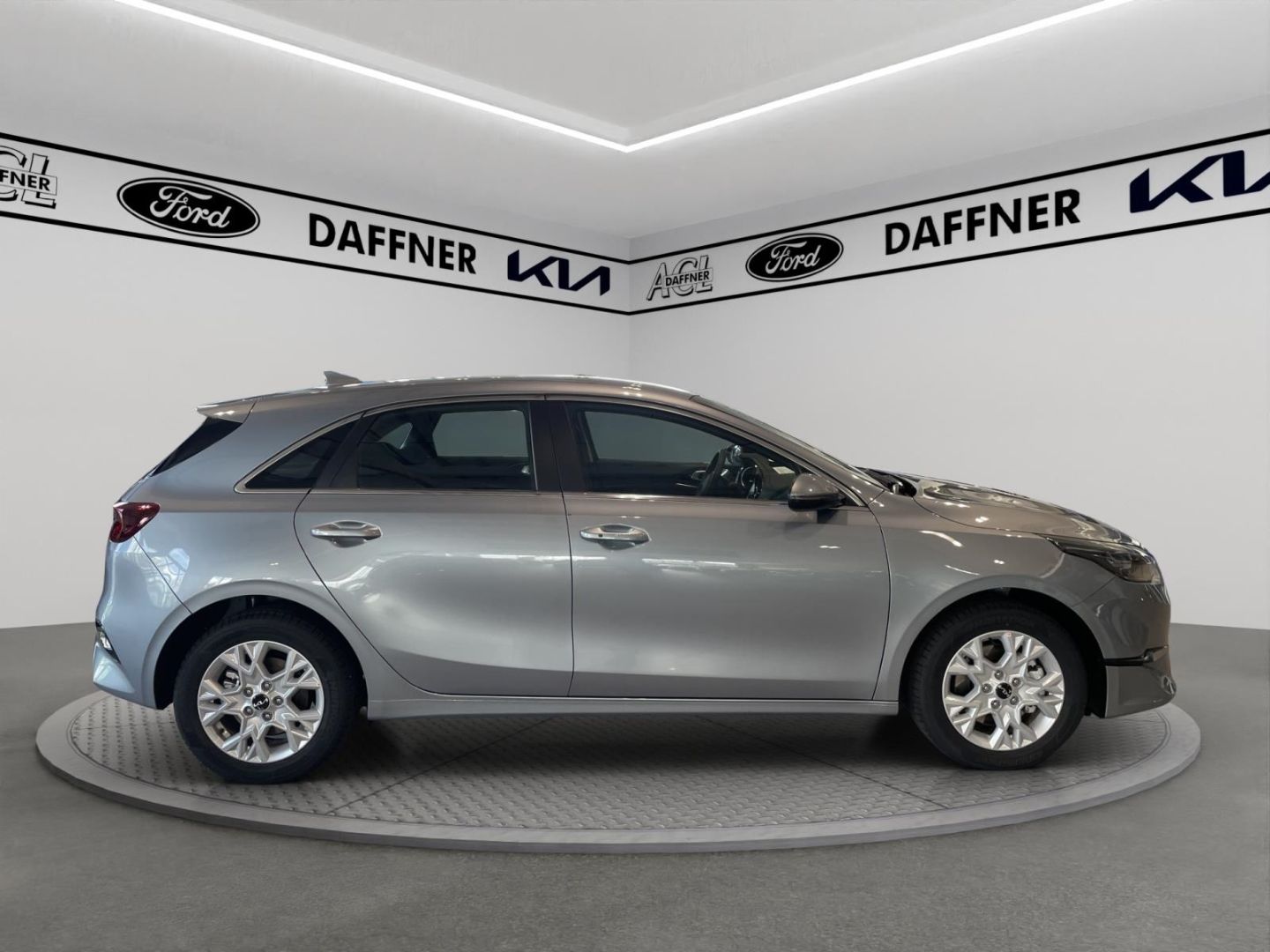 Fahrzeugabbildung Kia Ceed Ultimate Edition Kamera totWinkASS Navi