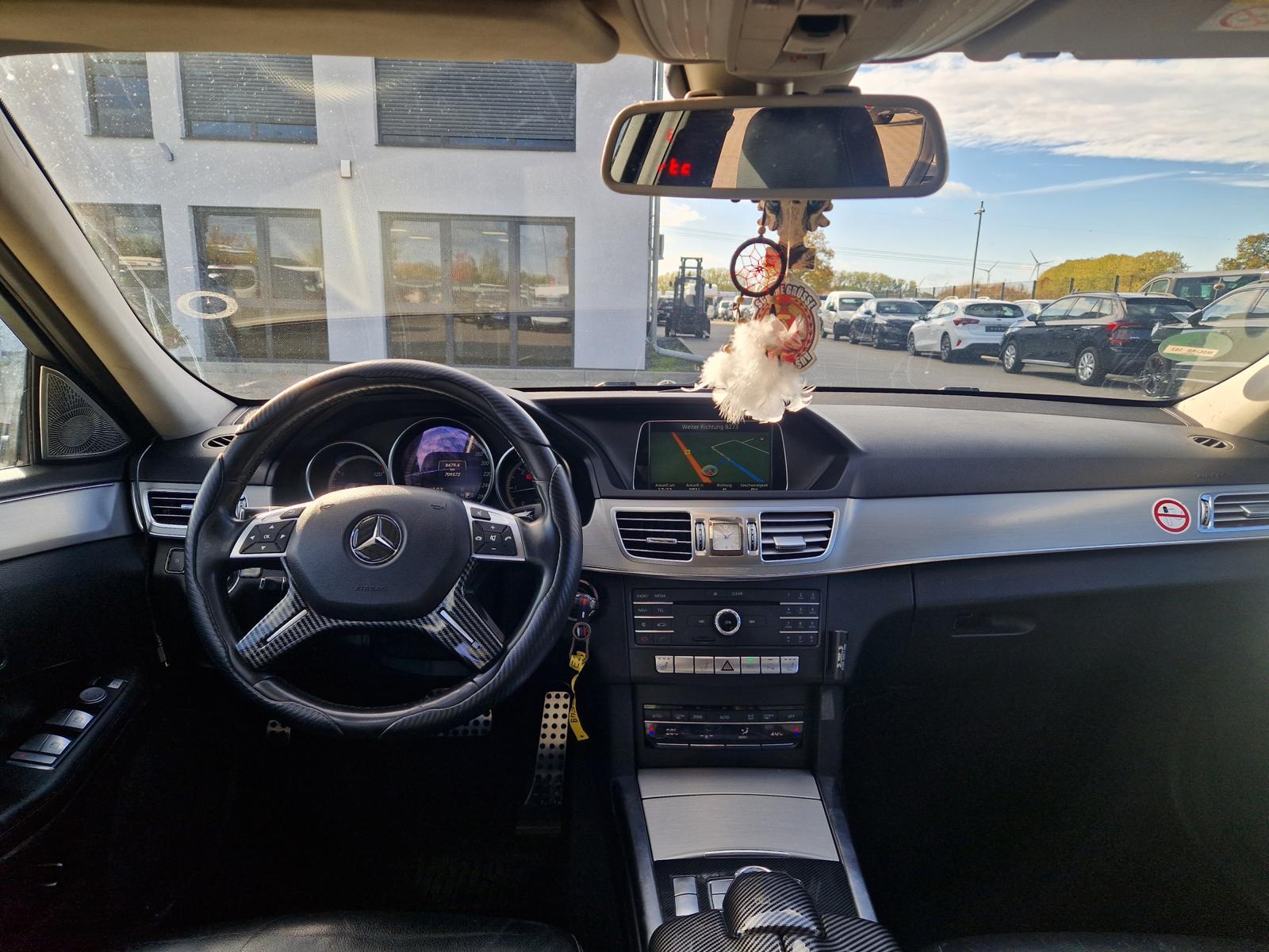 Mercedes-Benz E200 2015 — photo 9