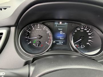 Nissan Qashqai - 11