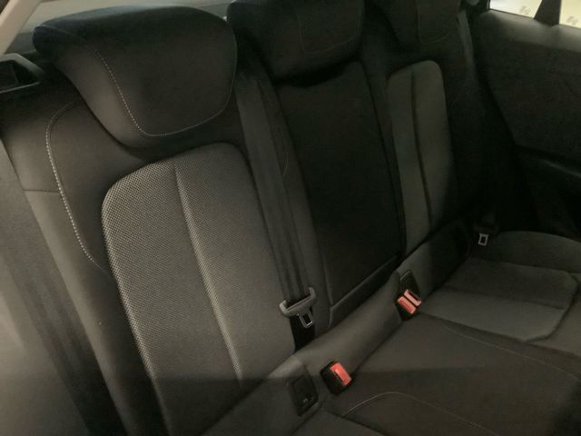 Q2 advanced 35 TFSI S tronic,Carplay,PDC plus,Ka