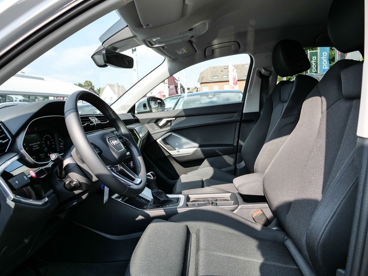 Audi Q3 Sportback 35 TFSI Black AHK LED NAVI Sitzh. A foto 8