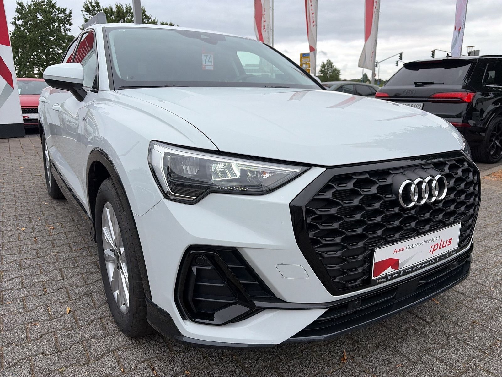 Audi Q3 Sportback 35TFSI S line Black ACC AHK Navi foto 17