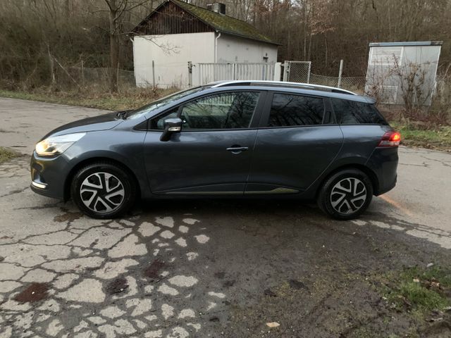 Renault Clio dCi 90 Limited Grandtour Facelift / 1. Hand