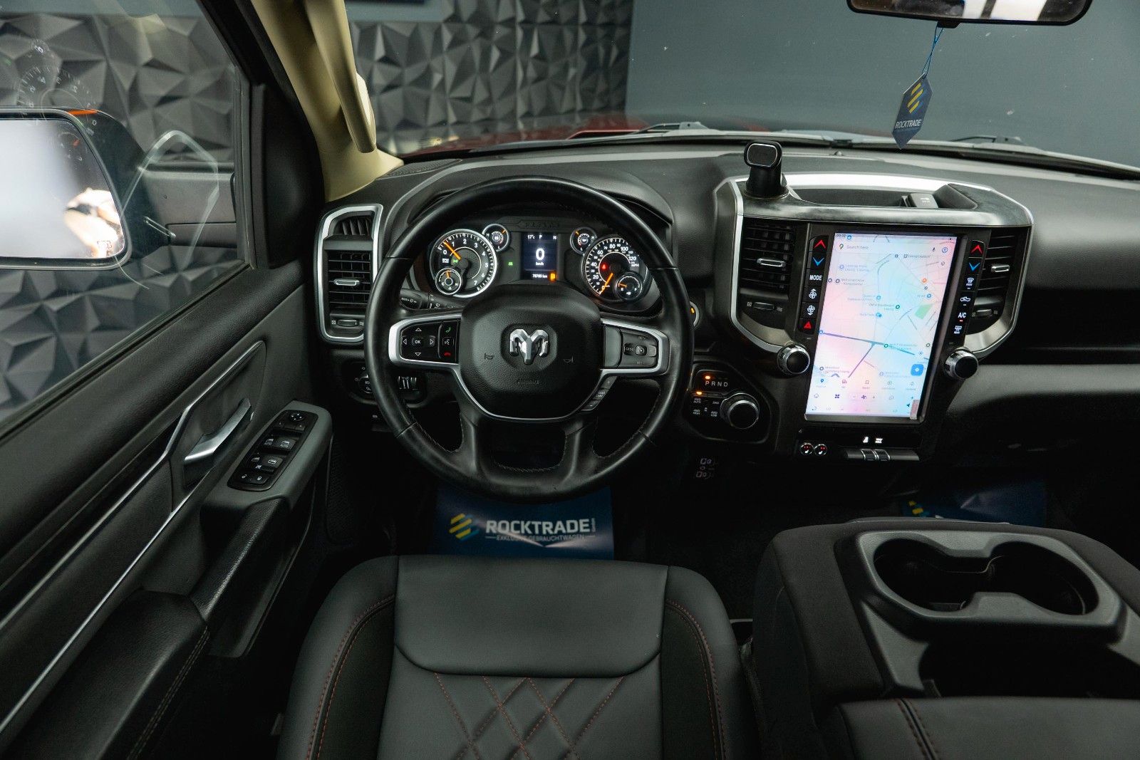Fahrzeugabbildung Dodge RAM 5.7 V8 HEMI 4x4 OFFROAD Night Limited 19%