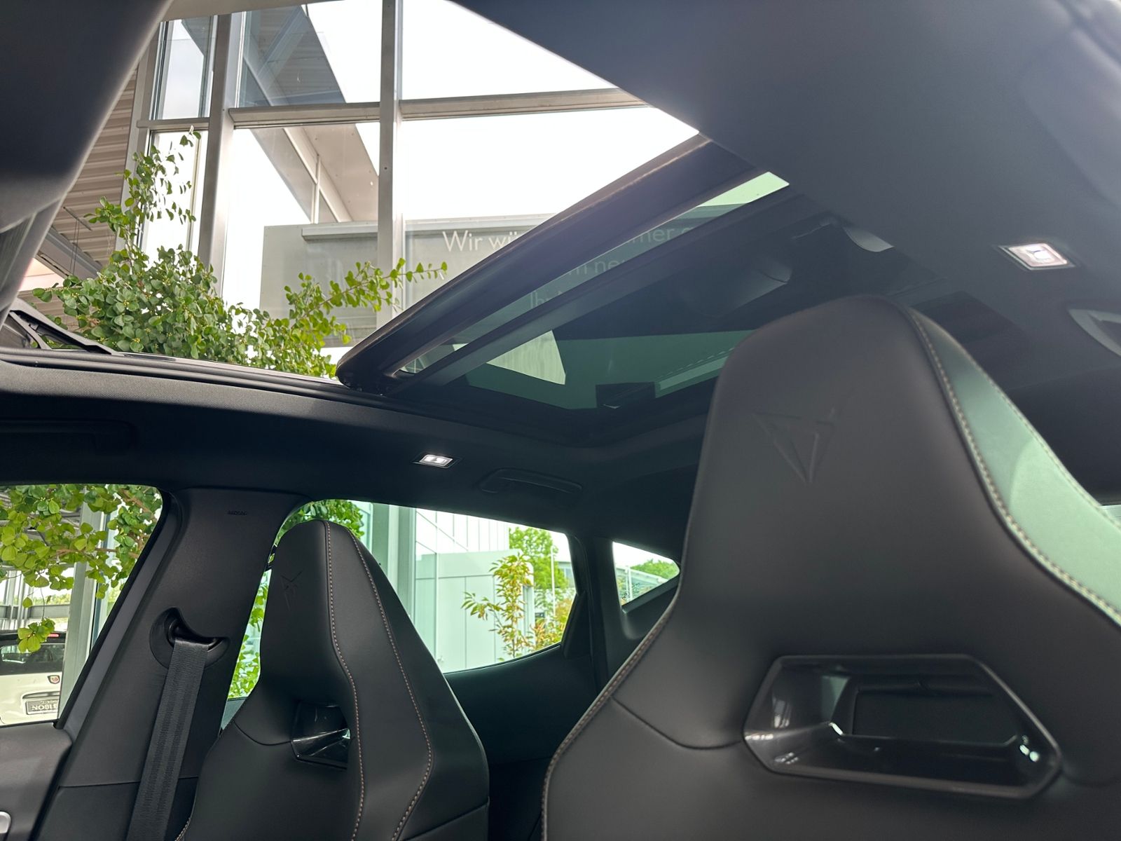 Fahrzeugabbildung CUPRA Formentor  eHybrid VZ AHK PANO LED NAVI