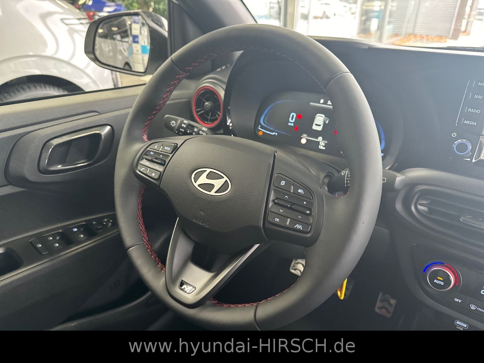 Fahrzeugabbildung Hyundai i10 Facelift (2024) 1.0 M/T N-LINE 16" NAVI RFK