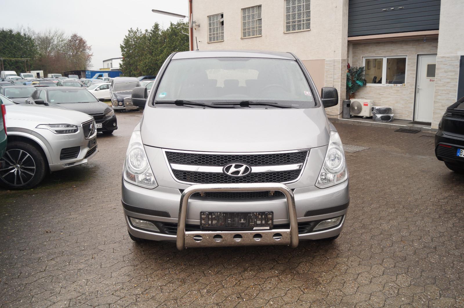 Hyundai H-1 Travel Comfort 8 Sitzer Klima PDC AHK