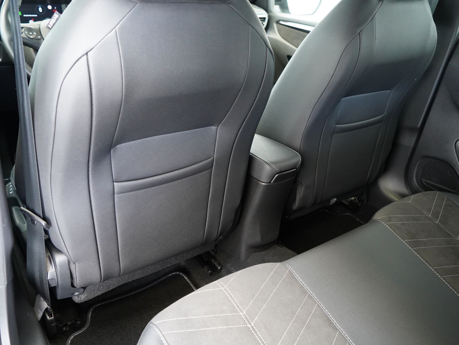 Fahrzeugabbildung Opel Corsa F e GS Line NAVI/LEDER/LM 17"/11KW/SOH