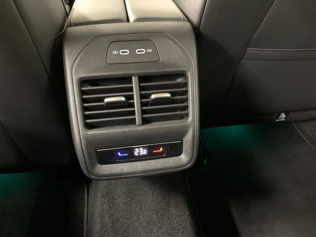 Passat Variant 2.0 TDI DSG ELEGANCE IQ+NAVI+AHK