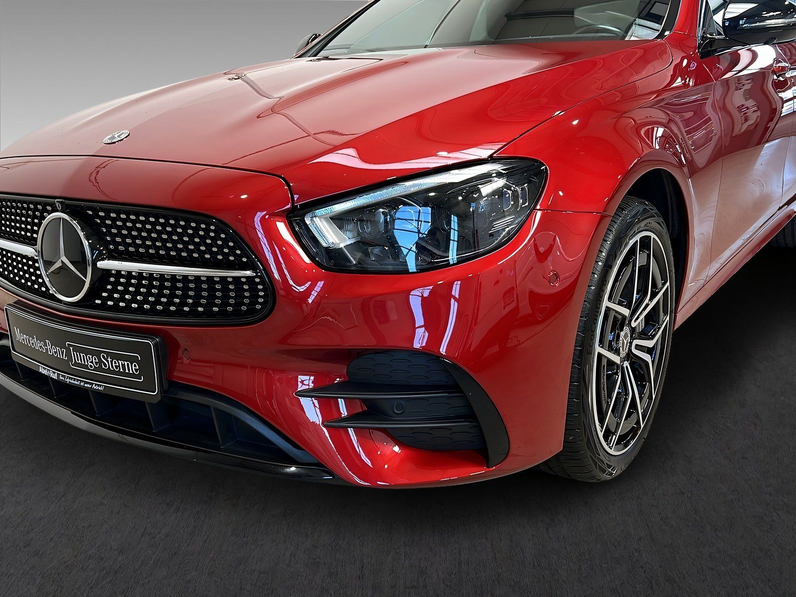 Mercedes-Benz E 300 de 4M AMG MULTI DISTRO NIGHT Memo AHK 360° foto 3