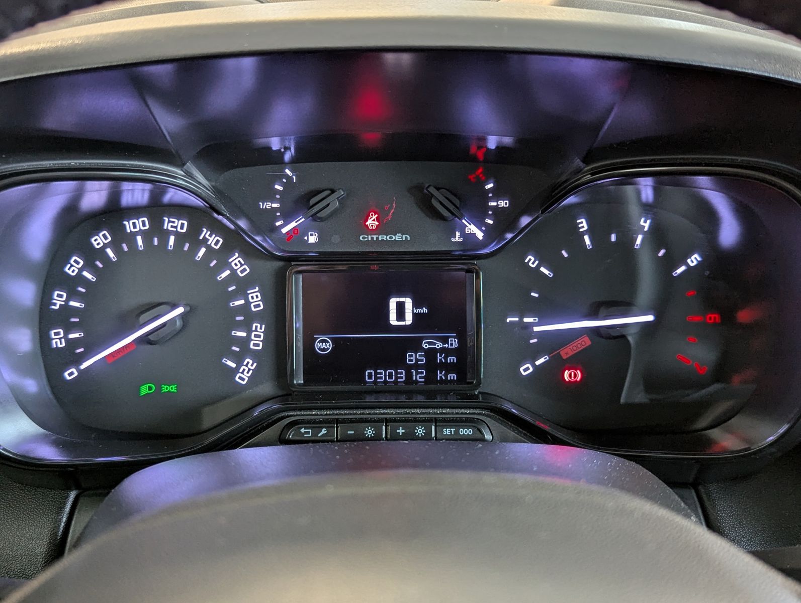 CITROEN C3 Aircross 1.2e-THP Live Aircross PureTech PDC - Image 26