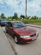 Opel Vectra 2.0 16V Automatik - gebrauchte Opel Vectra aus dem Jahr 1999