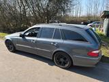 Mercedes-Benz Mercedes E Klasse Avantgarde W 211, 320 CD... - Mercedes-Benz 320 mit Diesel-Antrieb: Kombi