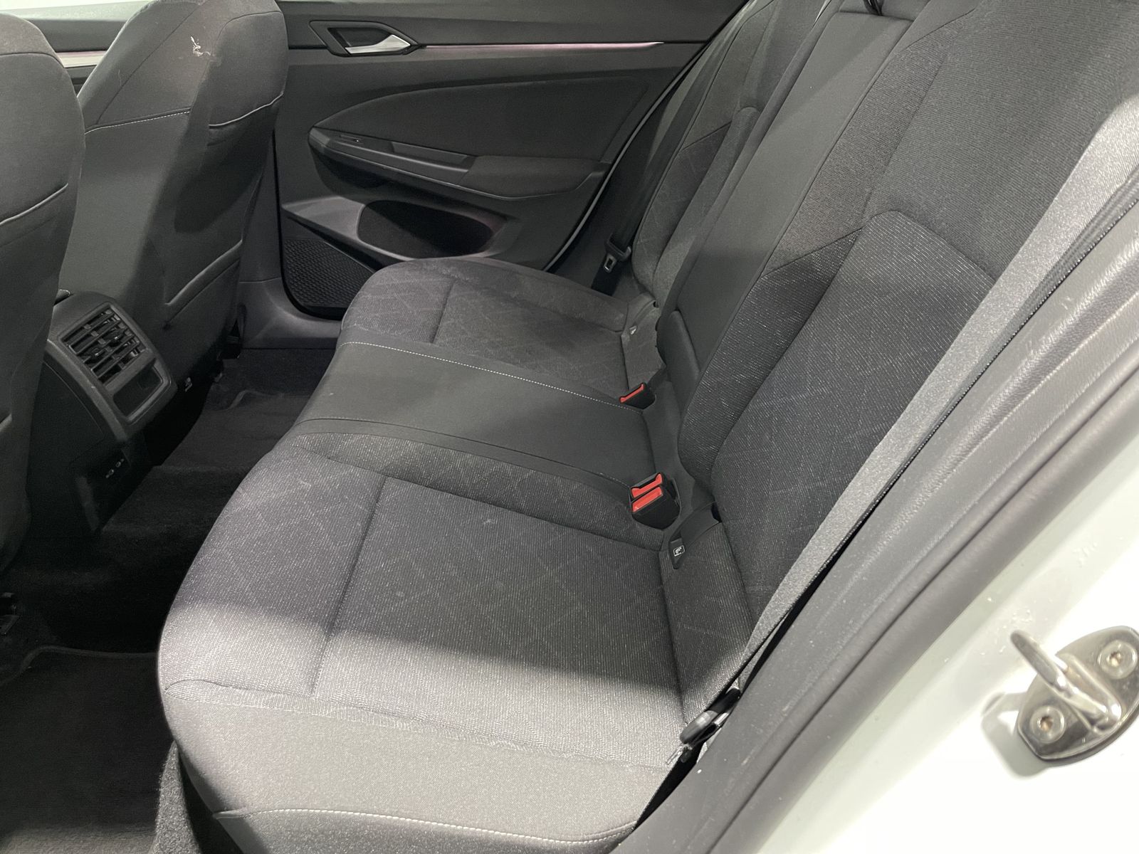 Fahrzeugabbildung Volkswagen Golf 2.0 TDI*Life*LED-Plus*Easy-Open*Navi*PDC*